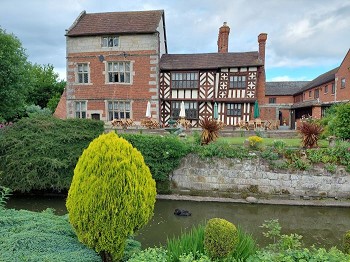Albright Hussey Manor Hotel